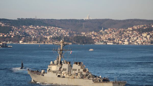 U.S. Navy guided-missile destroyer USS Ross sails in the Bosphorus, on its way to the Black Sea, in Istanbul, Turkey, February 23, 2020 - Sputnik International