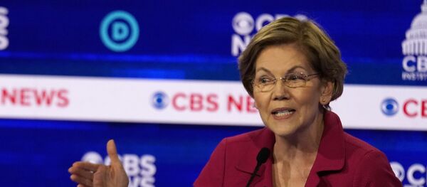 Democratic 2020 U.S. presidential candidate Senator Elizabeth Warren speaks at the tenth Democratic 2020 presidential debate at the Gaillard Center in Charleston, South Carolina, U.S. February 25, 2020 - Sputnik International