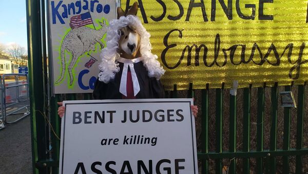 Bent Judges Are Killing Assange - Sputnik International