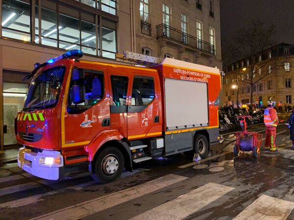 Protesters Start Fire Near Paris Gare De Lyon Railway Station – Police - Sputnik International
