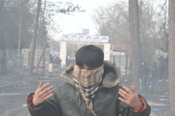 Greek Police Use Tear Gas Against Refugees After Turkey Says It Cannot Stem Migrant Flow From Syria Greek Police Use Tear Gas Against Refugees After Turkey Says It Cannot Stem Migrant Flow From Syria - Sputnik International