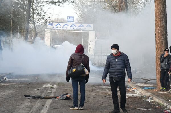 IFRC Scaling Up Operations in Greece, Prepares Some $300,000 to Help Migrants IFRC Scaling Up Operations in Greece, Prepares Some $300,000 to Help Migrants - Sputnik International