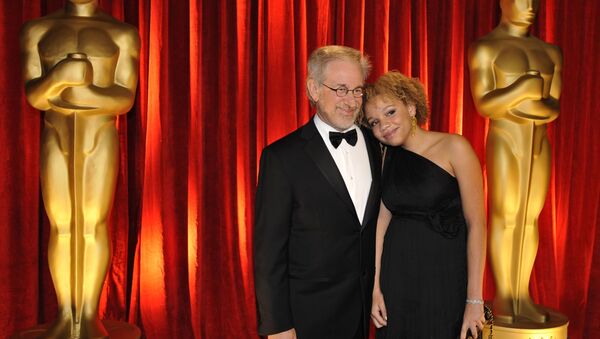Steven Spielberg and daughter Mikaela George Spielberg arrive at the 81st Academy Awards, 22 February 2009, in Hollywood. - Sputnik International