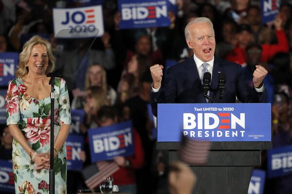 Kamala Harris: If Joe Biden Chooses Her as His Running Mate What Will She Bring to The Ticket? - Sputnik International