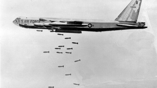 A U.S. Air Force B-52 delivers a bomb load of more than 38,000 pounds during the Vietnam War.  - Sputnik International