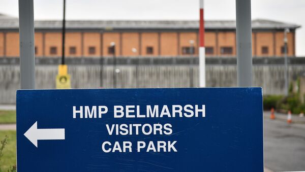 A sign directs people to the visitors car park at Belmarsh prison in south east London - Sputnik International