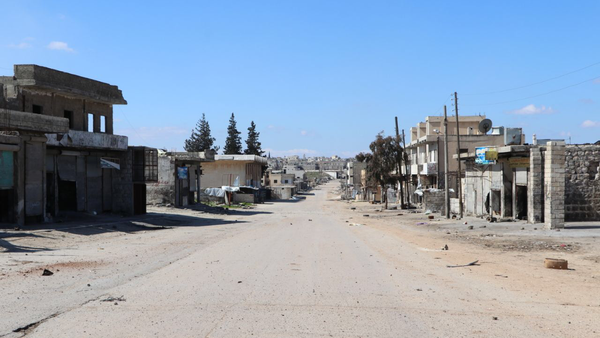 Empty street in town of Saraqib, Syria's Idlib Governorate - Sputnik International