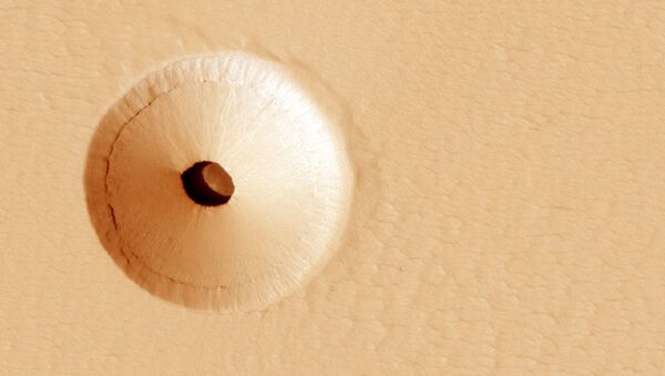 A Hole in Mars  - Sputnik International