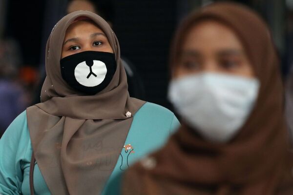 Sick Fashion: Face Masks Become Mainstream Amid Coronavirus Outbreak - Sputnik International