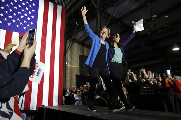 All for Liberal Camp: Warren’s, Sanders’ Associates Reportedly in Talks About Unification All for Liberal Camp: Warren’s, Sanders’ Associates Reportedly in Talks About Unification - Sputnik International