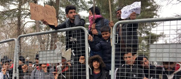Migrants on the no man's land between Turkey and Greece - Sputnik International