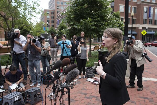 Irish Activist Nominates Julian Assange, Edward Snowden, and Chelsea Manning for Nobel Peace Prize - Sputnik International