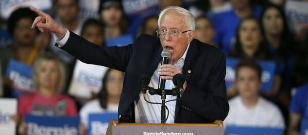Democratic presidential candidate Sen. Bernie Sanders, I-Vt., speaks at a campaign rally Thursday, March 5, 2020, in Phoenix. (AP Photo/Ross D. Franklin) - Sputnik International