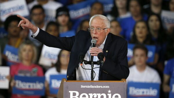 Democratic presidential candidate Sen. Bernie Sanders, I-Vt., speaks at a campaign rally Thursday, March 5, 2020, in Phoenix. (AP Photo/Ross D. Franklin) - Sputnik International