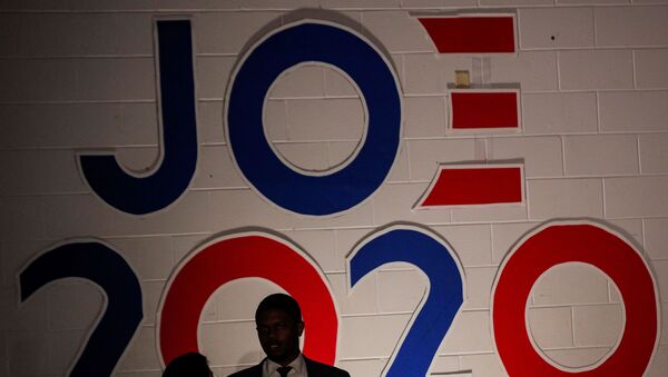 Supporters attend Democratic U.S. presidential candidate and former Vice President Joe Biden's campaign stop at Tougaloo College in Tougaloo, Mississippi, U.S., March 8, 2020. REUTERS/Brendan McDermid - Sputnik International