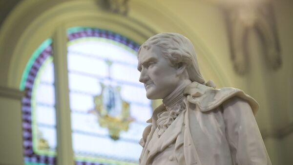 A statue of Thomas Jefferson greets visitors at the main lobby at the Jefferson Hotel in Richmond, Va., Wednesday, Feb. 17, 2016. - Sputnik International
