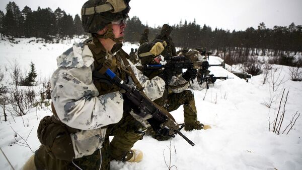 Marines participate in a platoon assault drill as a part of Exercise Cold Response 16 on range U-3 in Frigard, Norway, Feb. 23, 2016 - Sputnik International