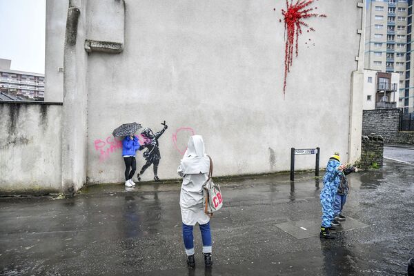 From Raphael to Banksy: How Vandals Ruin Artwork All Over the World - Sputnik International
