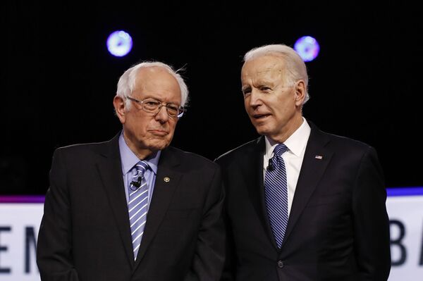 Dems Reportedly Won't Let Warren, Sanders Join Potential Biden Cabinet, Afraid to 'Jeopardise' Seats - Sputnik International