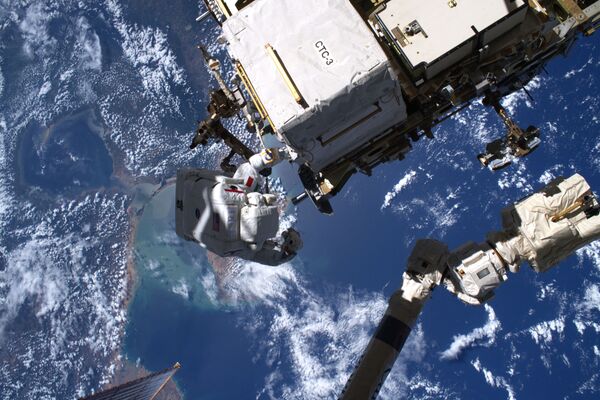 Chances For Coronavirus to Get to ISS 'Slim to None' - NASA Specialist - Sputnik International