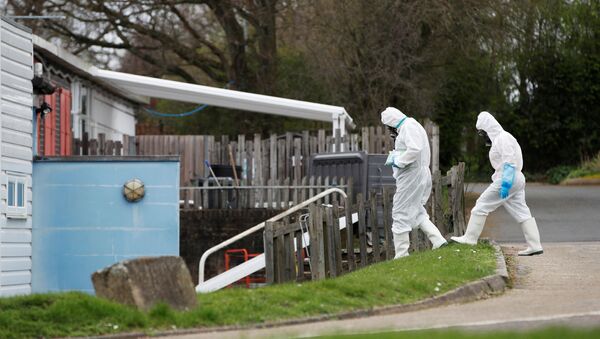 Staff from a cleaning company arrive at Parkside Community Primary School in Borehamwood as the spread of the coronavirus disease (COVID-19) continues, in Boreham Wood, Britain, March 18, 2020. - Sputnik International