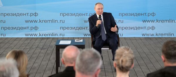President Vladimir Putin on a working visit to Crimea, March 18, 2020. - Sputnik International