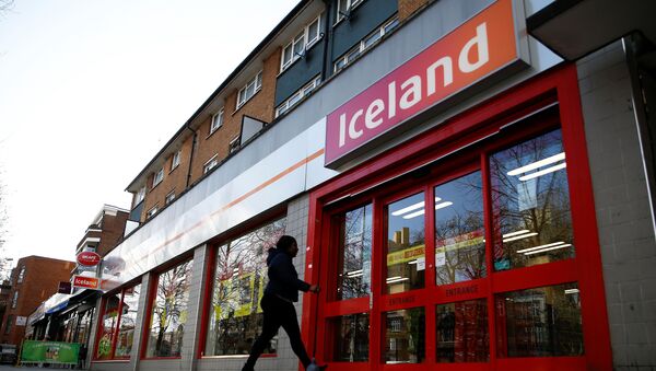 People enter an Iceland store in London, Britain. Picture taken March 2, 2020 - Sputnik International