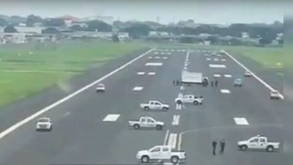 Runway Blocked by Officials at Olmedo International Airport | COVID-19 Effect - Sputnik International
