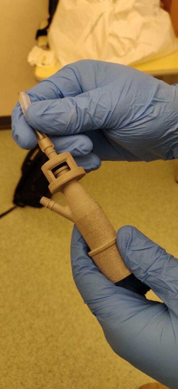 Italian Firm Behind 3D-Printed Valves Works on Transforming Face Masks Into Respirators - Sputnik International