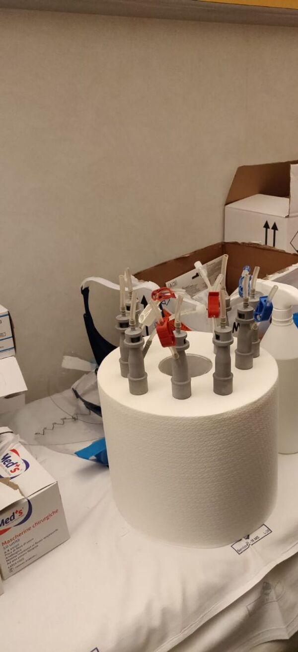 Italian Firm Behind 3D-Printed Valves Works on Transforming Face Masks Into Respirators - Sputnik International