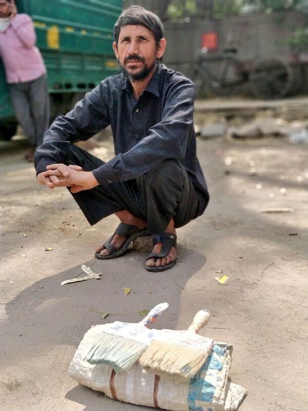 'Treated Like Untouchables': Daily Wagers Bleed as People Won't Give Them Work Due to Coronavirus 'Treated Like Untouchables': Daily Wagers Bleed as People Won't Give Them Work Due to Coronavirus - Sputnik International