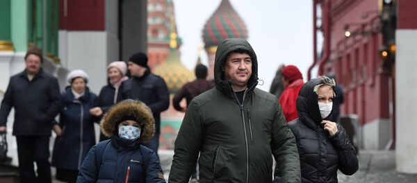 People Wearing Masks in Moscow - Sputnik International