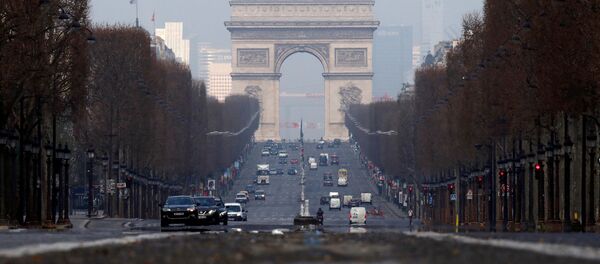 Champs Elysees avenue in Paris - Sputnik International