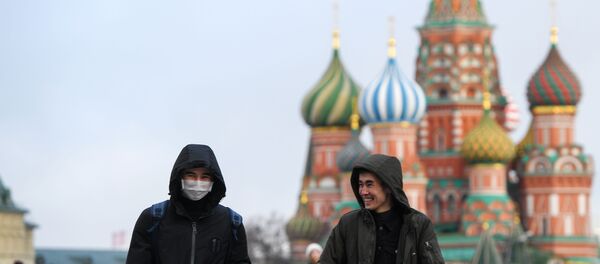 Men wearing masks, the Red Square - Sputnik International