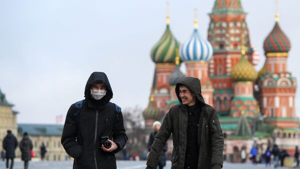Men wearing masks, the Red Square - Sputnik International