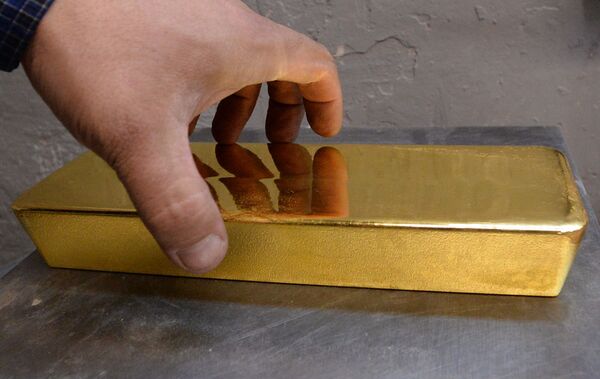 Perennial Dazzle of Bullion: Russian Central Bank's Gold Reserve Props Up Ruble Despite Pandemic Perennial Dazzle of Bullion: Russian Central Bank's Gold Reserve Props Up Ruble Despite Pandemic - Sputnik International
