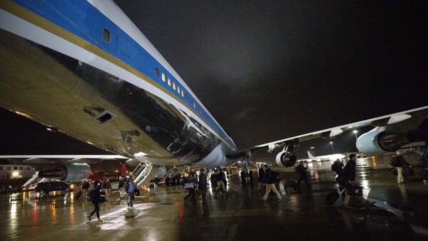 White House staff, U.S. Secret Service and the press pool swap planes to a waiting Air Force One, Friday, Nov. 29, 2019, at Ramstein Air Base, Germany - Sputnik International