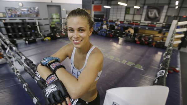 Mixed martial arts fighter Paige VanZant poses after her workout at the Ultimate Fitness gym in Sacramento - Sputnik International