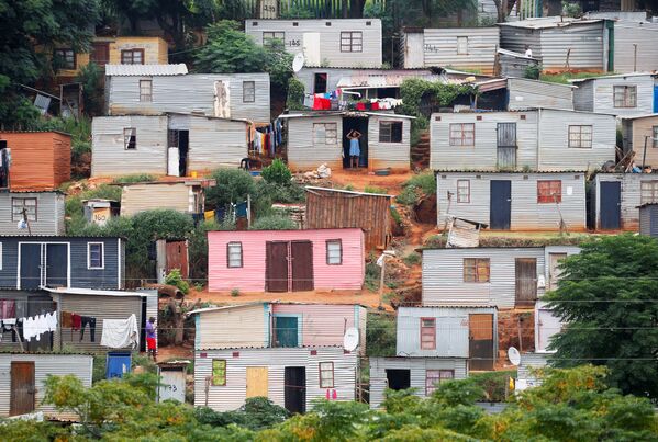 A general view of shacks during a nationwide 21 day lockdown in an attempt to contain the coronavirus disease (COVID-19) outbreak in Umlazi township near Durban, South Africa, March 31, 2020 - Sputnik International