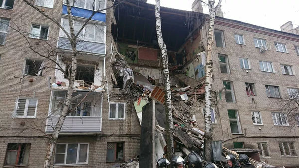 Blast partially destroys building in Moscow region's Orekhovo-Zuyevo, April 4, 2020. - Sputnik International