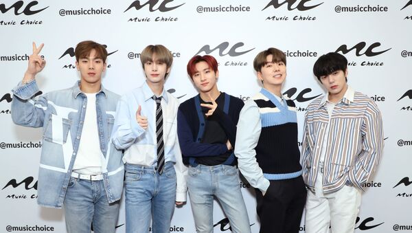 NEW YORK, NEW YORK - FEBRUARY 21: (EXCLUSIVE COVERAGE) Shownu, Hyungwon, I.M, Kihyun, and Minhyuk pose as Monsta X Visits Music Choice at Music Choice on February 21, 2020 in New York City - Sputnik International