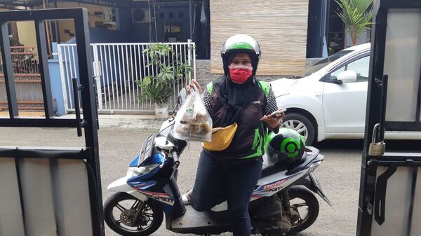 Indonesian Journo Tells How Lack of Live Communication Amid COVID-19 Outbreak Affects His Reports Indonesian Journo Tells How Lack of Live Communication Amid COVID-19 Outbreak Affects His Reports - Sputnik International