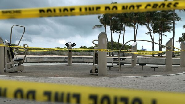 Police tape is seen around a closed outdoor workout area on April 06, 2020 in Miami Beach, Florida. The city administrators have closed hotels, asked restaurants to only serve take-out and shut beaches and parks in an attempt to contain COVID-19.  - Sputnik International