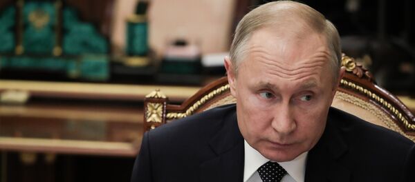 Russian President Vladimir Putin meets with Russian Minister for the development of the Far East and Arctic Alexander Kozlov, in Moscow, Russia. - Sputnik International