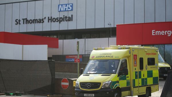An ambulance leaves St Thomas' Hospital in central London on April 7, 2020, where Britain's Prime Minister Boris Johnson is in intensive care with symptoms of the novel coronavirus COVID-19 - Sputnik International