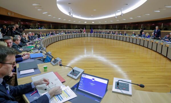 UK Will Have to Pay 'Massively' to Help EU Tackle COVID-19 if Transition Period Extended - Report UK Will Have to Pay 'Massively' to Help EU Tackle COVID-19 if Transition Period Extended - Report - Sputnik International