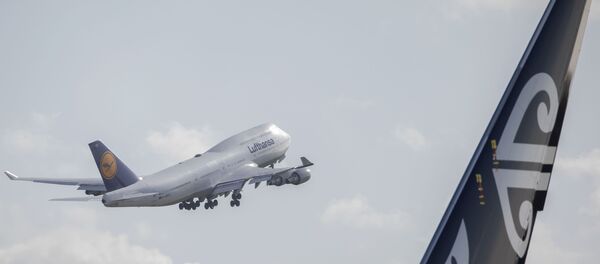 A Lufthansa aircraft repatriating German tourists takes off headed to Frankfurt from Christchurch Airport in Christchurch on April 8, 2020. A Lufthansa aircraft repatriating German tourists takes off headed to Frankfurt from Christchurch Airport in Christchurch on April 8, 2020. - Sputnik International