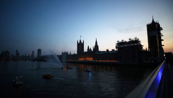 General view from Westminster bridge during the Clap for our Carers campaign in support of the NHS as the spread of the coronavirus disease (COVID-19) continues, London, Britain, April 9, 2020. - Sputnik International