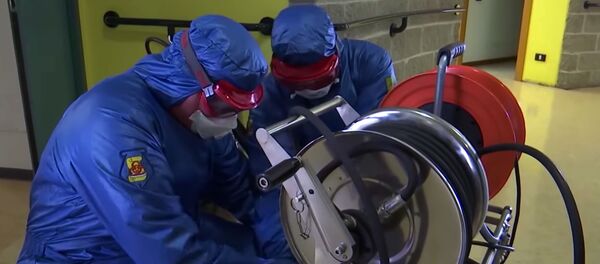 Russian military specialists sanitise a retirement home in the Italian region of Lombardy Russian military specialists sanitise a retirement home in the Italian region of Lombardy - Sputnik International