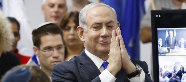 Israel's Prime Minister and leader of the Likud Party Benjamin Netanyahu gestures as he delivers a statement in the Israeli central city of Petah Tikva on March 7, 2020.  - Sputnik International